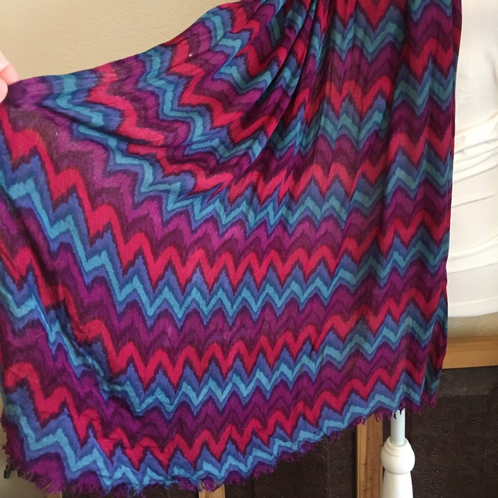 Curations by Stefanie Greenfield colorful scarf - Picture 6 of 8